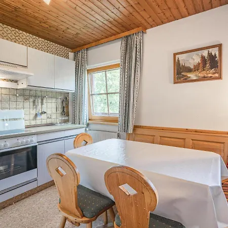 Weberhof 4 *
